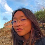 Étudiante en M1 de psychologie, animatrice de colonie et diplômée de l’université de Cambridge, j’enseigne l’anglais avec fun :)